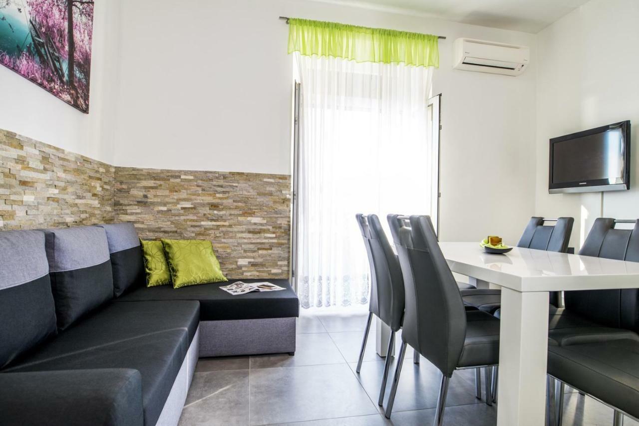 Apartment Stefania On The Beach Koromačno Dış mekan fotoğraf